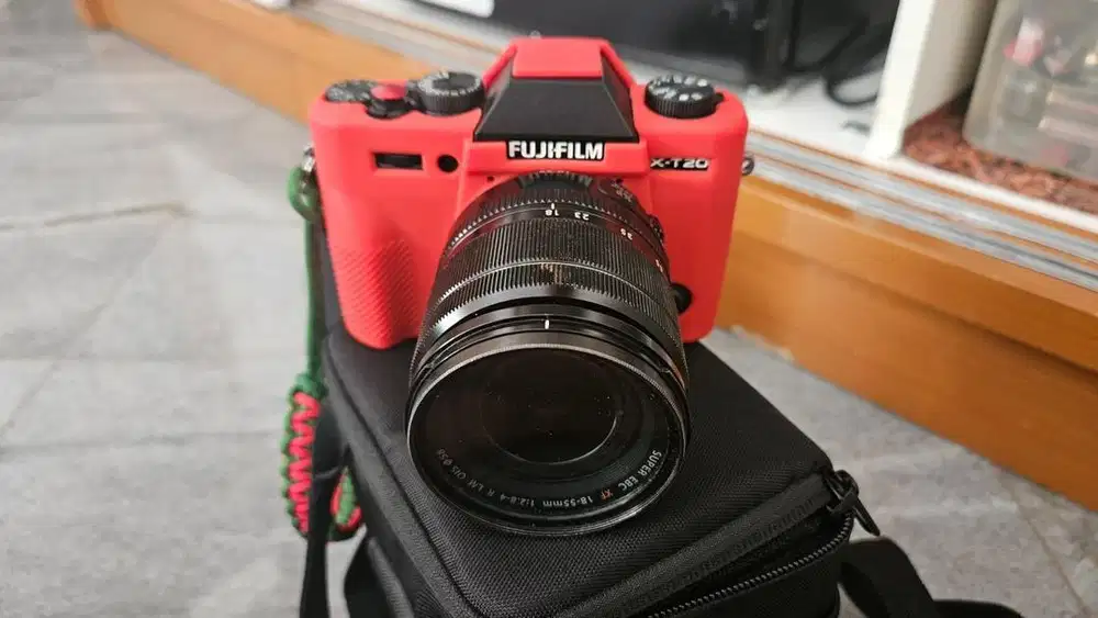 DIJUAL KAMERA MIRRORLESS FUJIFILM X-T20 FULLSET