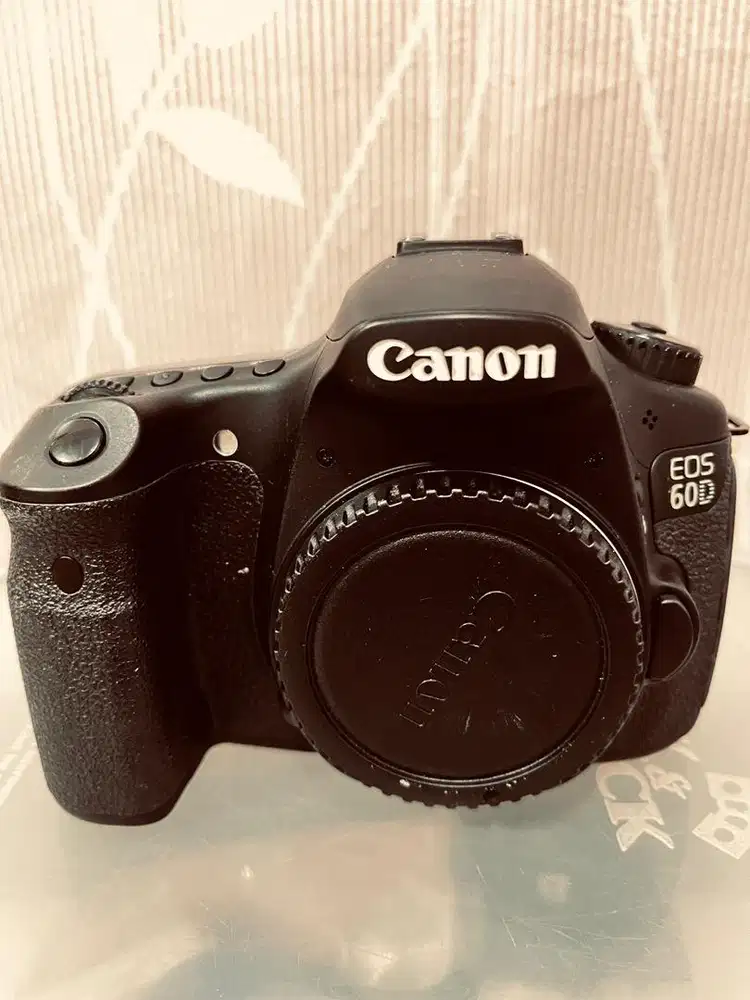 Canon Eos 60D plus lensa L series 70-200, 17-40, flash 430EXII canon