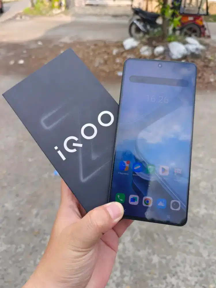 IQOO Z9 5G 8/256 BLACK