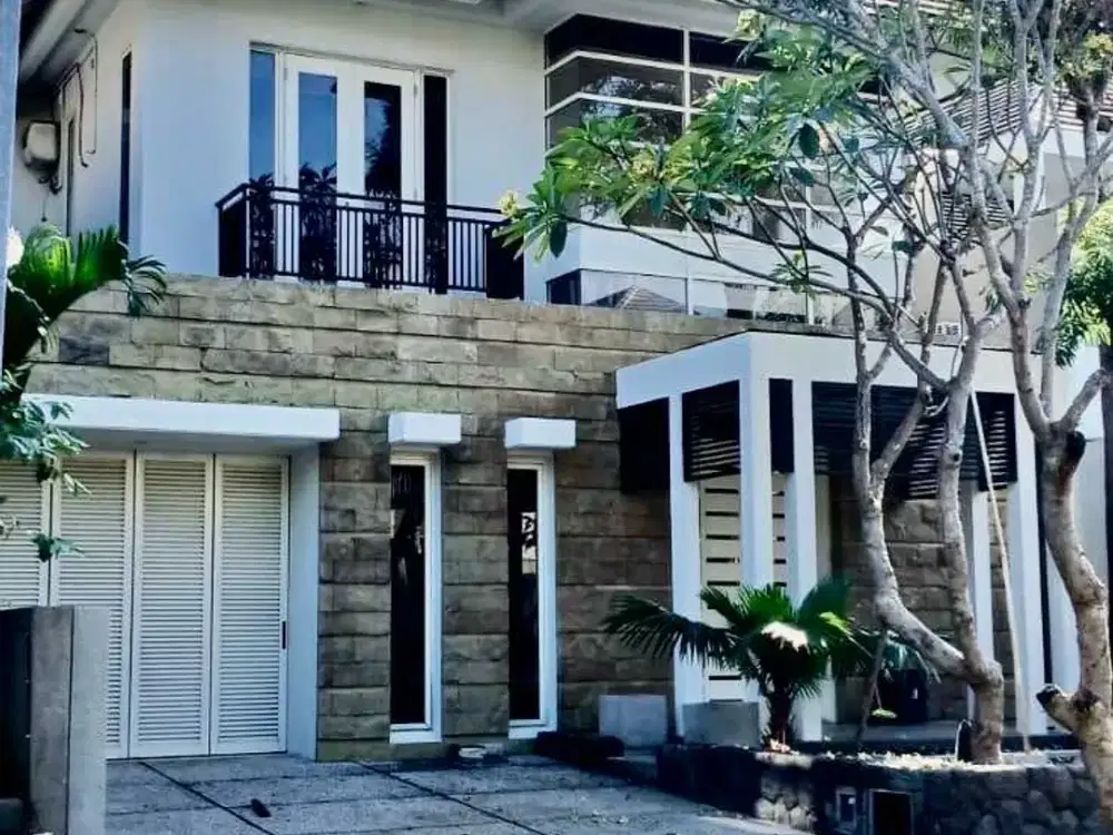 DIJUAL RUMAH DIAMOND HILL CITRALAND SEMI FURNISH DEKAT PASAR SEKOLAH