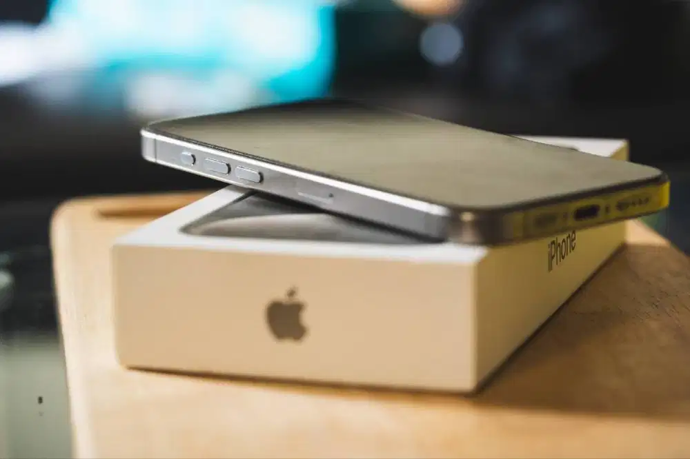 iPhone 15 Pro 128 GB Natural Titanium ex iBox