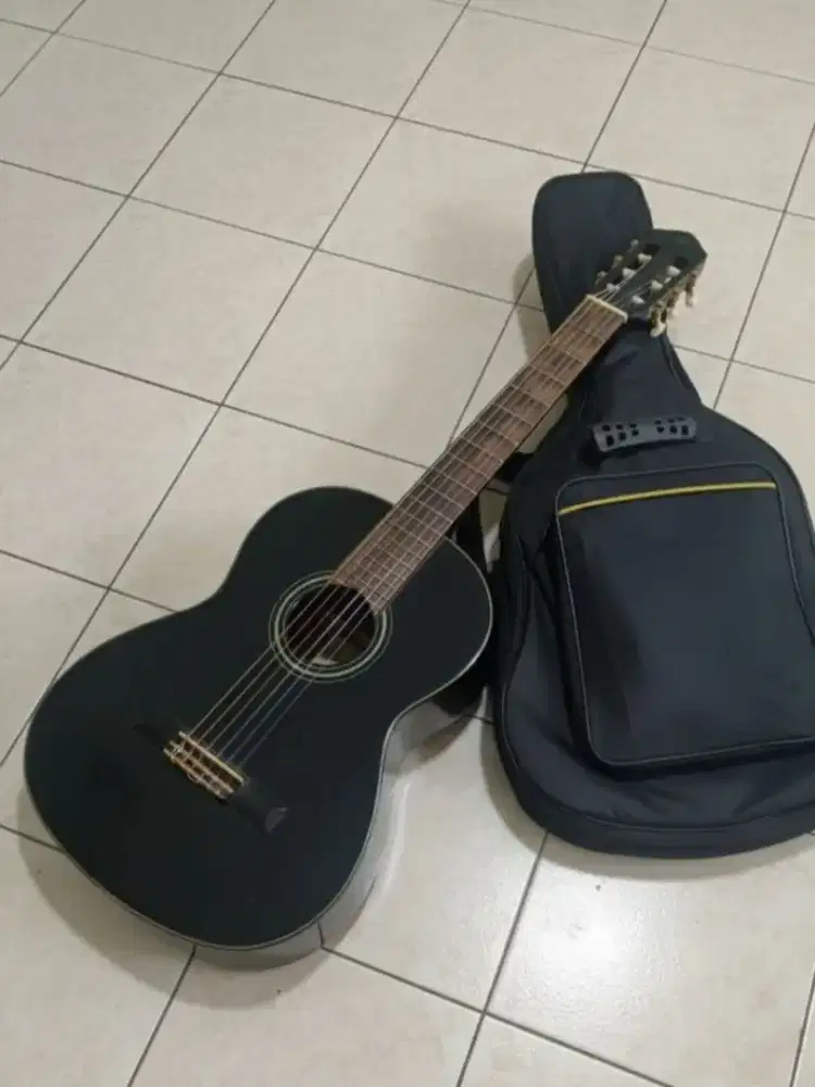 Gitar YAMAHA C40