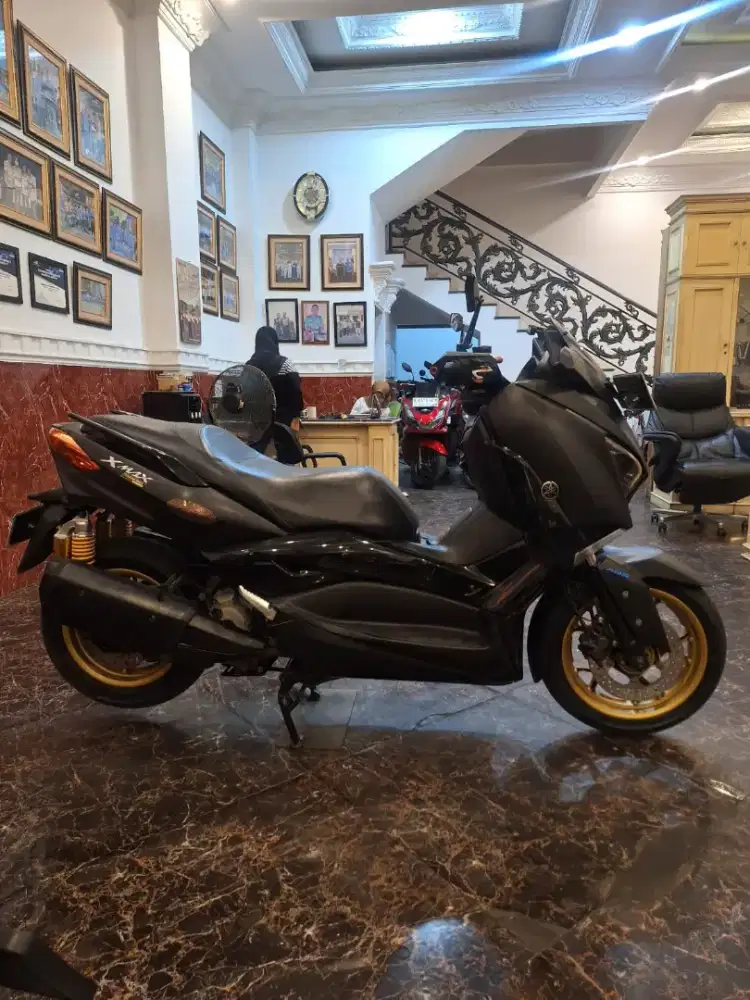 HUB KOM PROMO XMAX 2018 ~MOTOR MULUS KM LOW LIKE NEW BERGARANSI