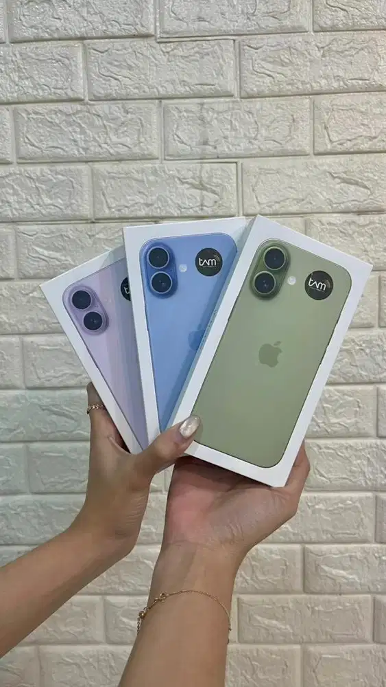 IPHONE 17 BRAND NEW