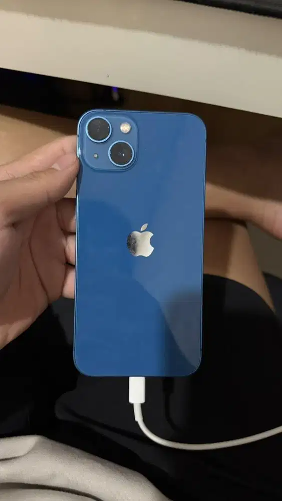 iPhone 13 Blue inter