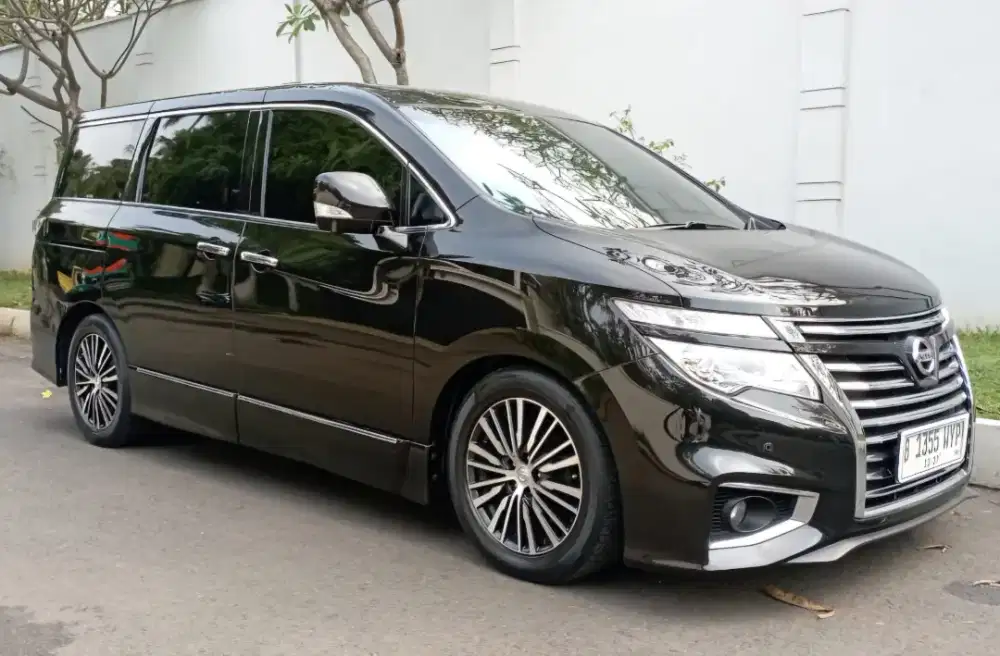 Nissan New Elgrand 2.5 HWS AT Facelift 2014 Hitam Sgt Istimewa Sekali