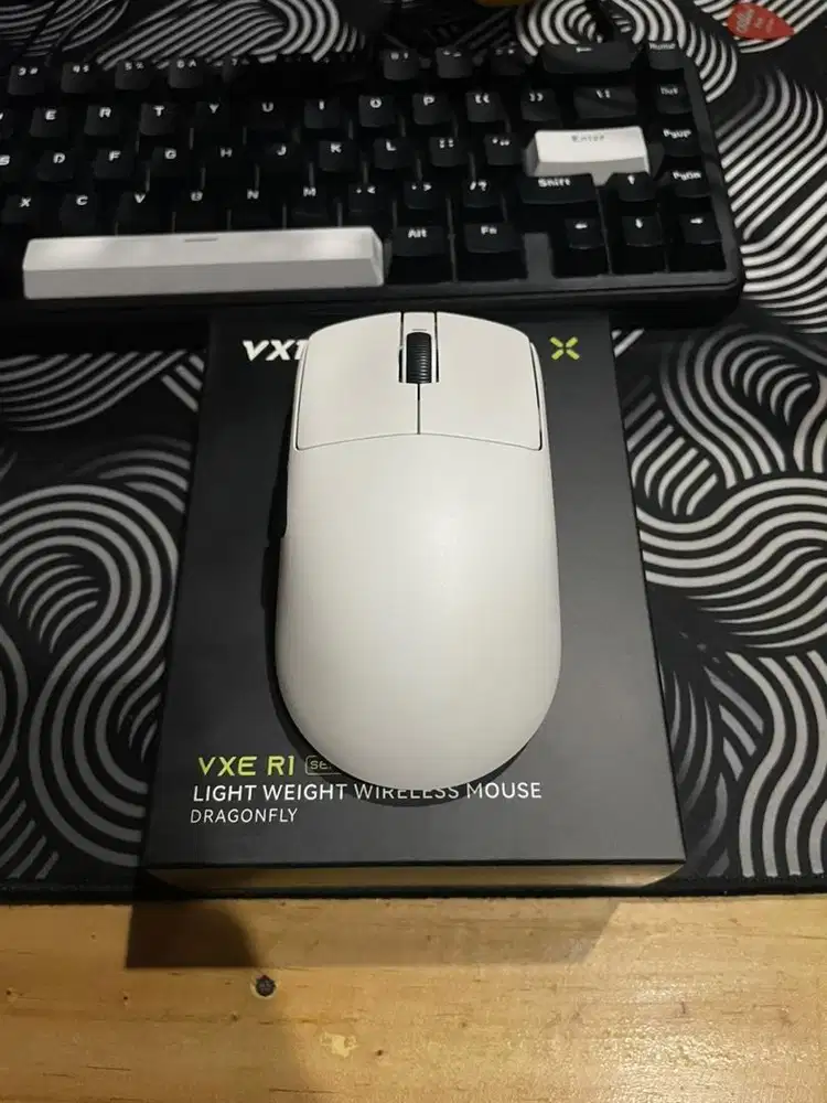 Mouse Wireless VXE R1 White PAW 3395