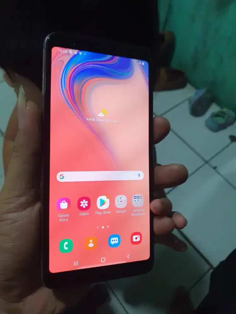 SAMSUNG A7  6/128