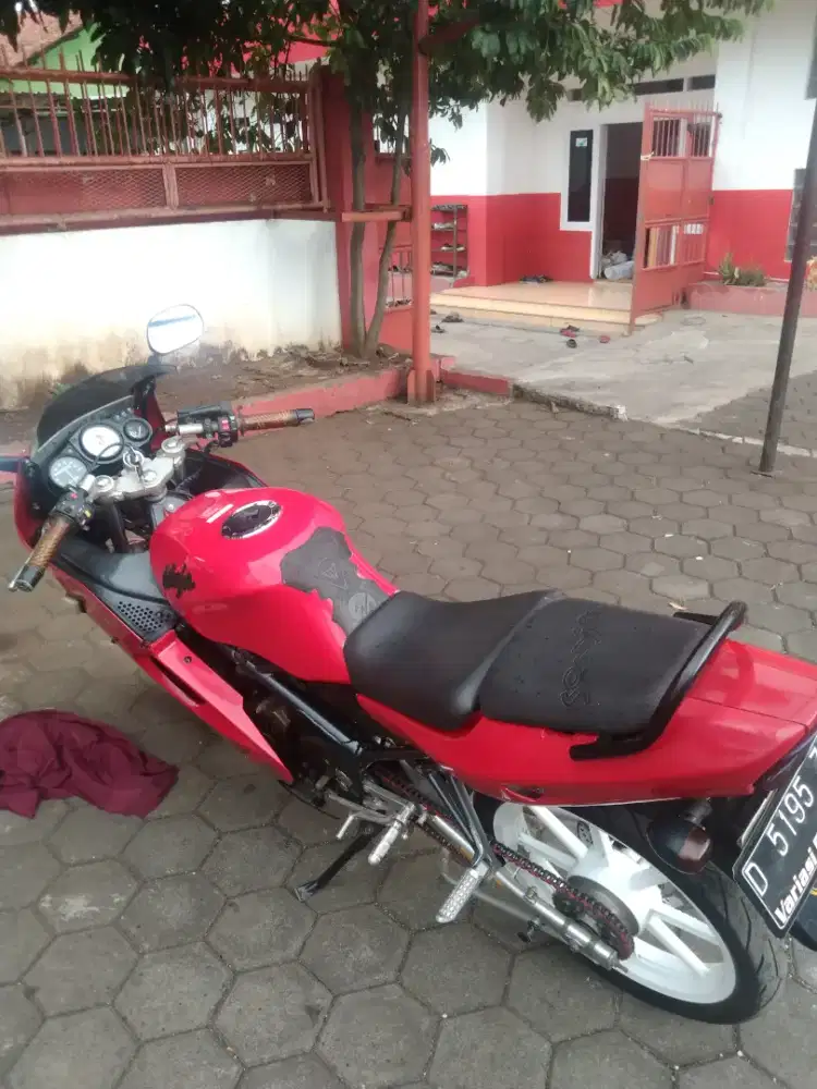 kawasaki ninja krr tahun 2011monggo