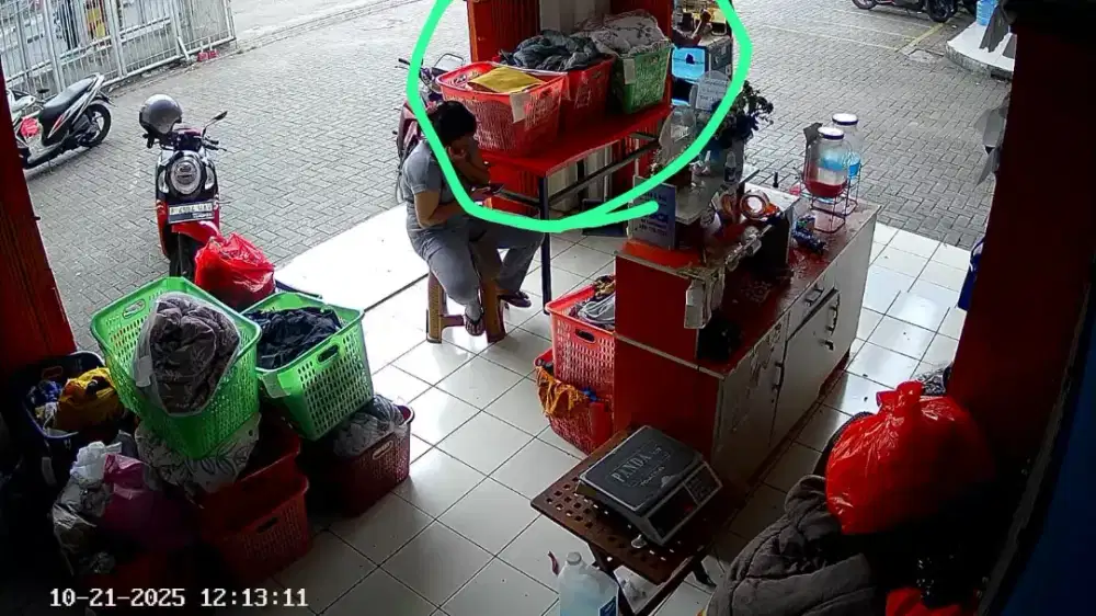Karyawan laundry regular kebayoran lama