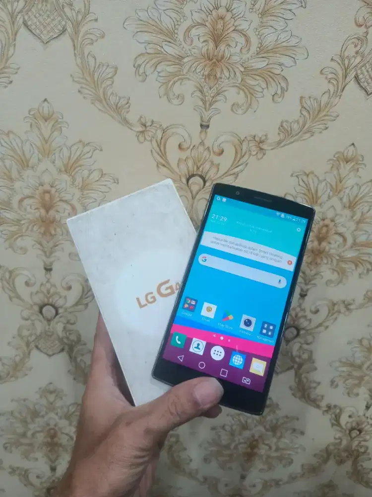 LG G4 ram 3/32 normal semua nya mlus hp sm dus nya