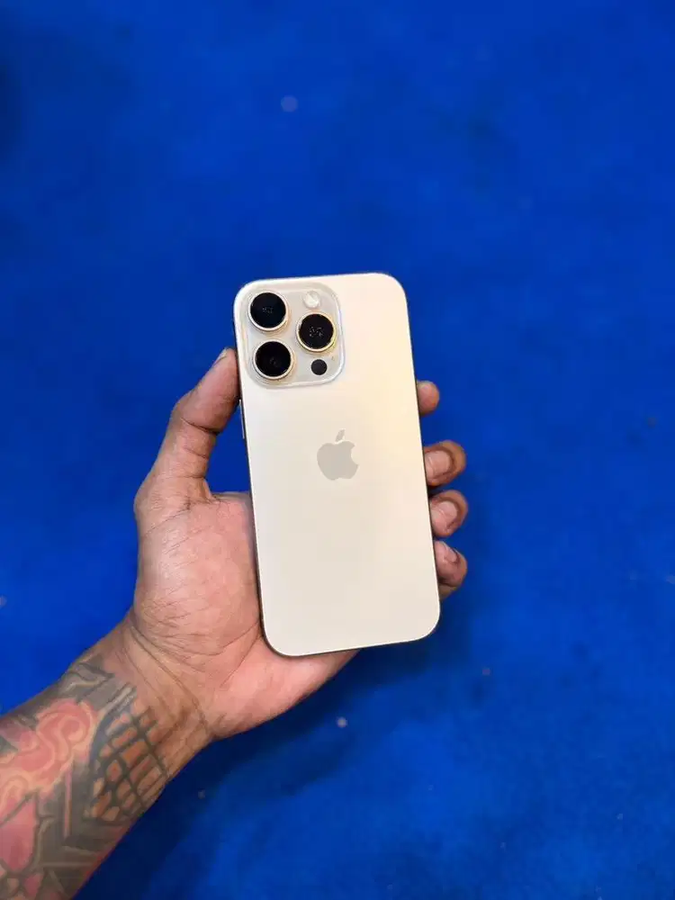 iphone 16pro 256gb all operator likenew