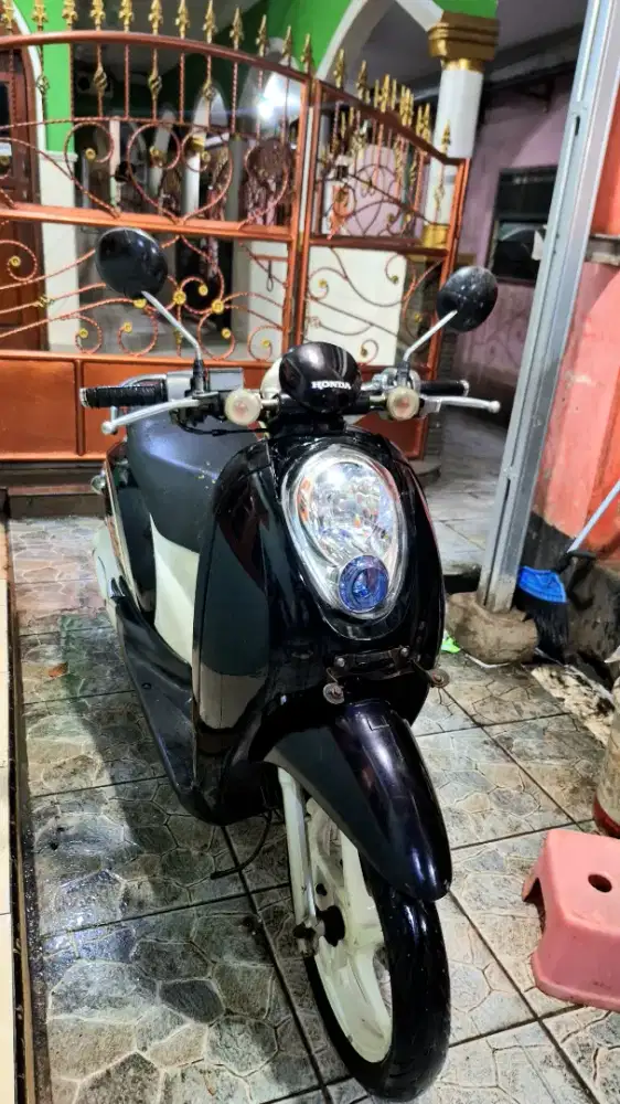 Scoopy karbu 2010 , jual apa adanya