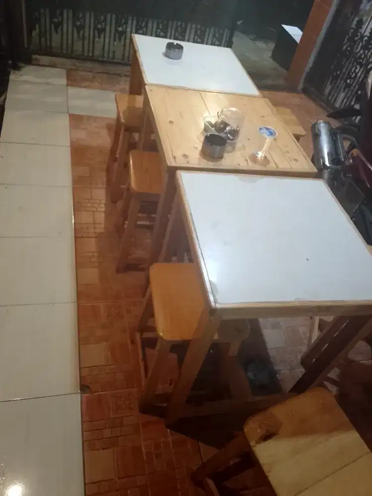 Jual Meja set kursi bekas resto
