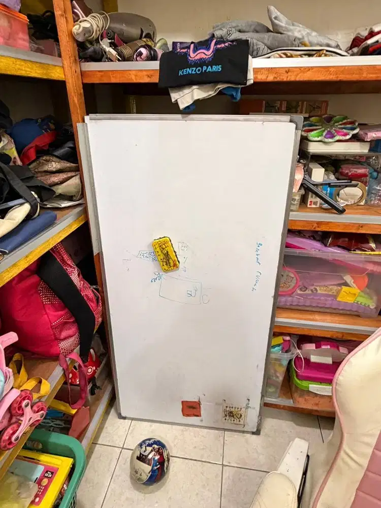 dijual cepat papan tulis white board