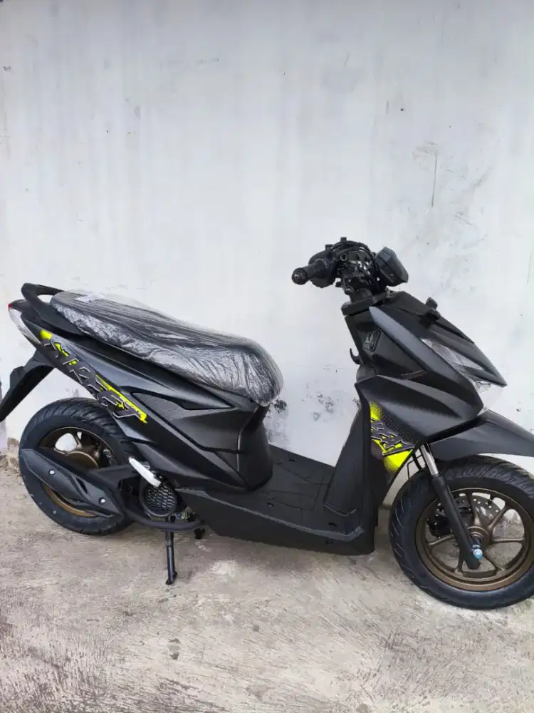 JUAL HONDA BEAT STREET HITAM
