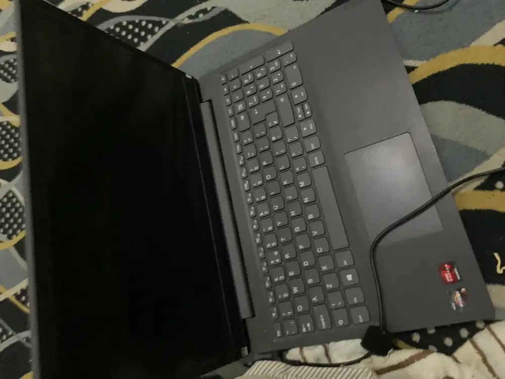 djual laptop lenovo ada-15 Amd Ryzen 3