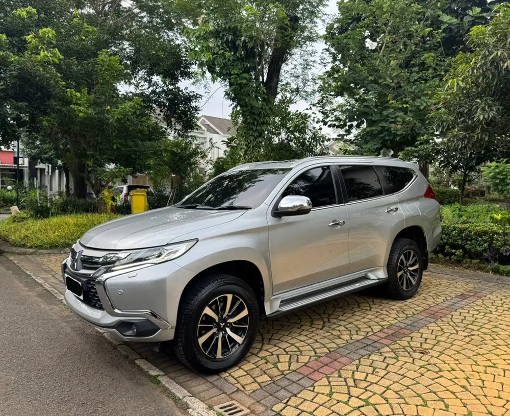 Mitsubishi Pajero Sport Dakar 2019 Diesel Solar LOW KM Black Piano AT