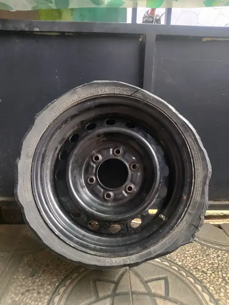 Velg serep Ford Everest