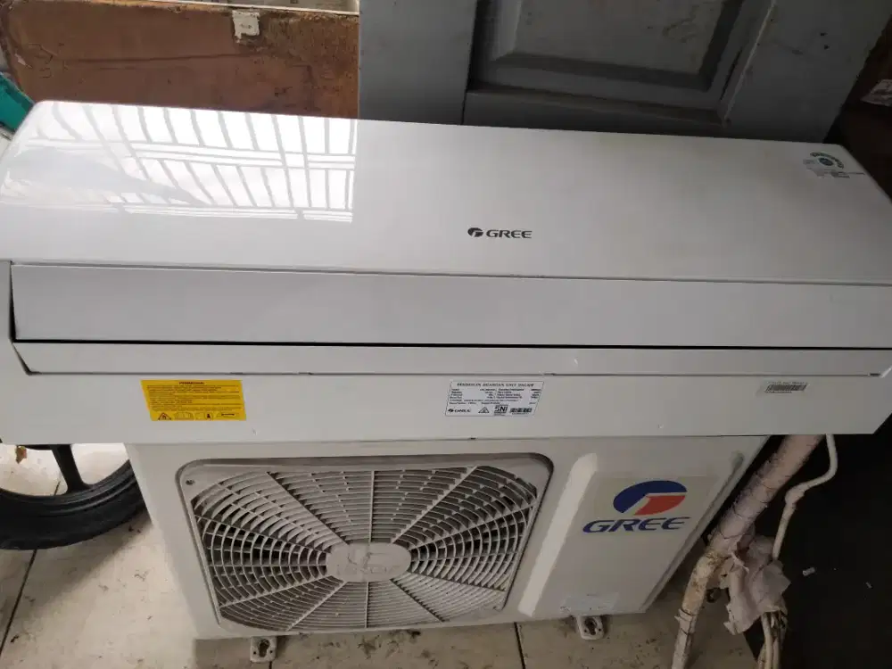 AC 2pk mrek gree like new