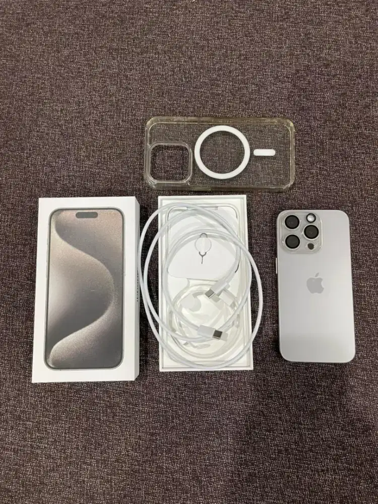Apple iPhone 15 Pro Titanium 128gb Ex iBox Mulus Pemakaian Pribadi