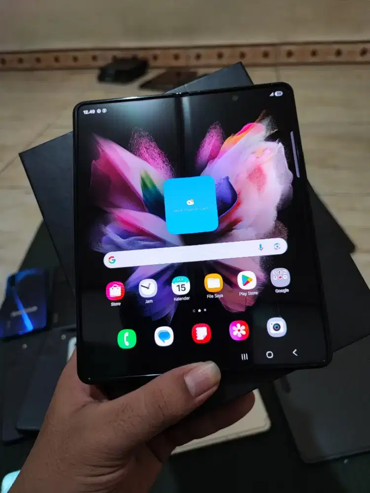 Samsung z fold 3 12/512 gb