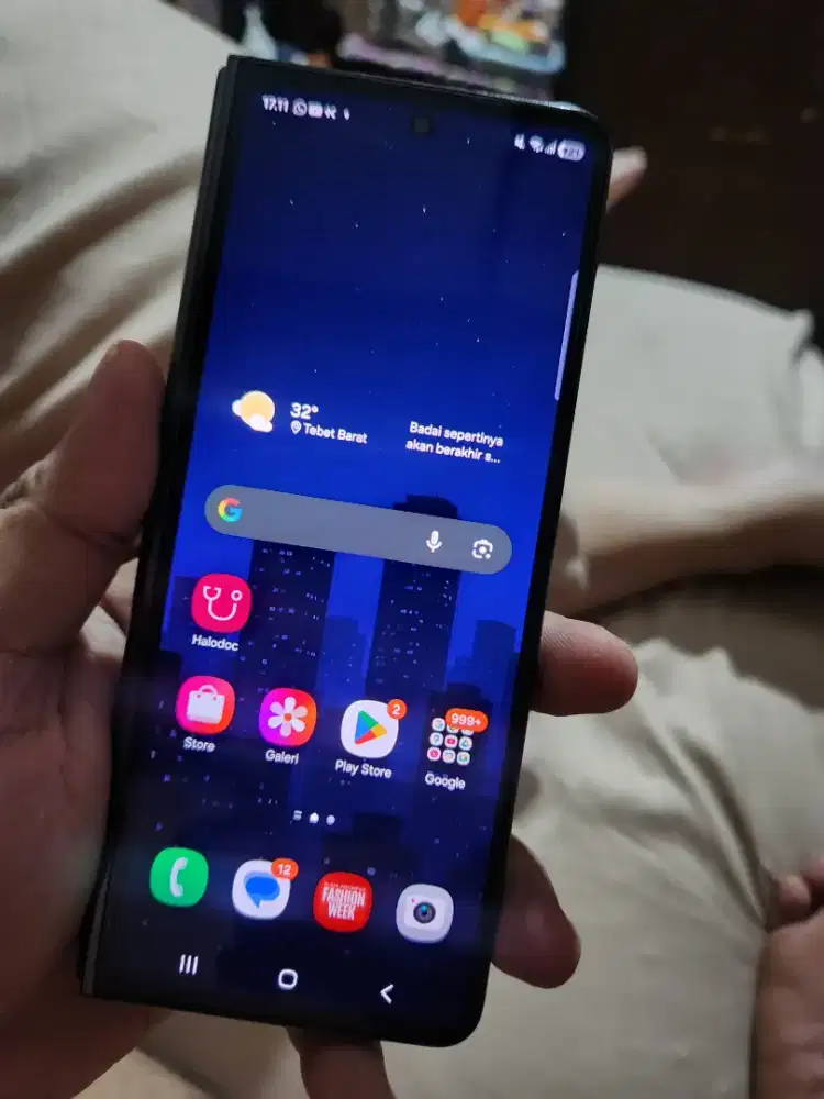 Samsung Fold 5 mantab 5G 256gb siap pakai minus dikit bgt