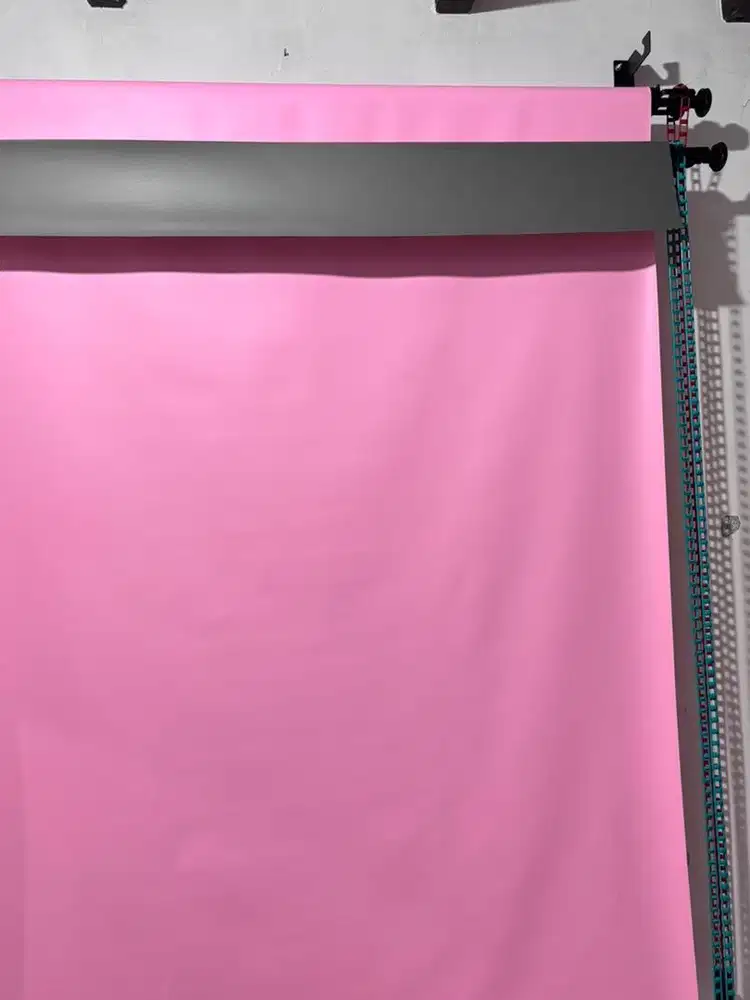 Background foto warna pink kulit sintetis