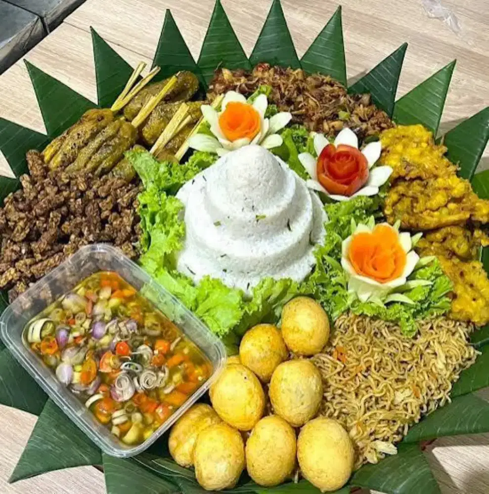Aneka tumpeng bisa requez