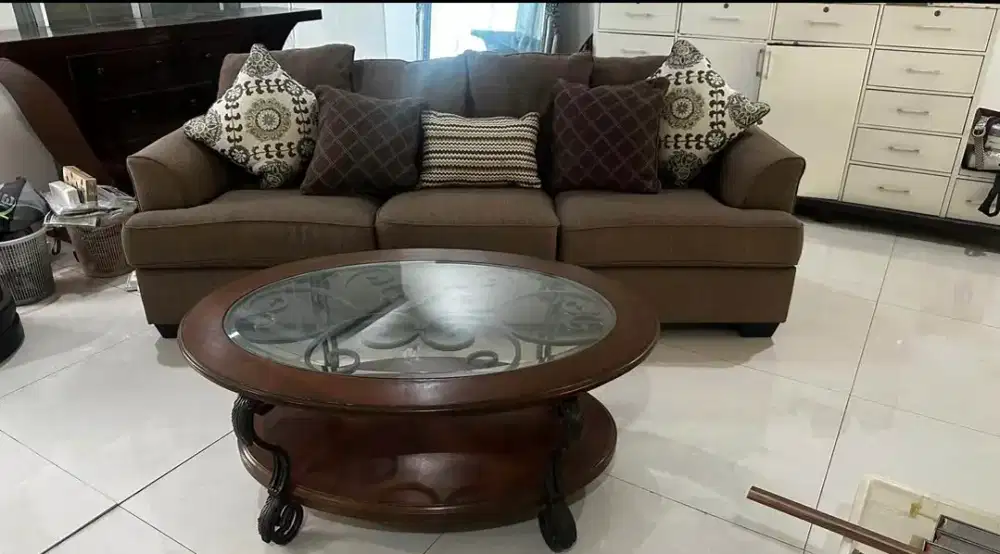 Sofa Ashley set meja bantal asli pake bulu agsa