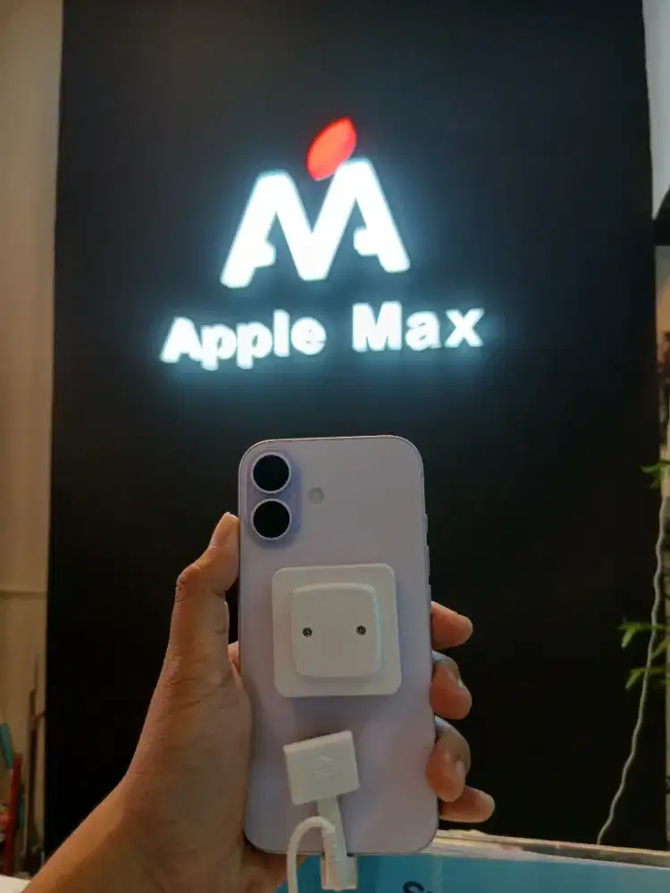 IPHONE 17 BASIC 256GB garansi Ibox TAM 1 tahun