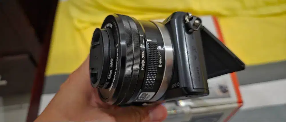 Jual kamera SONY Mirrorless A5000 jarang pakai