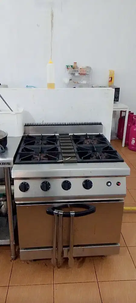Kompor 4 tungku plus oven