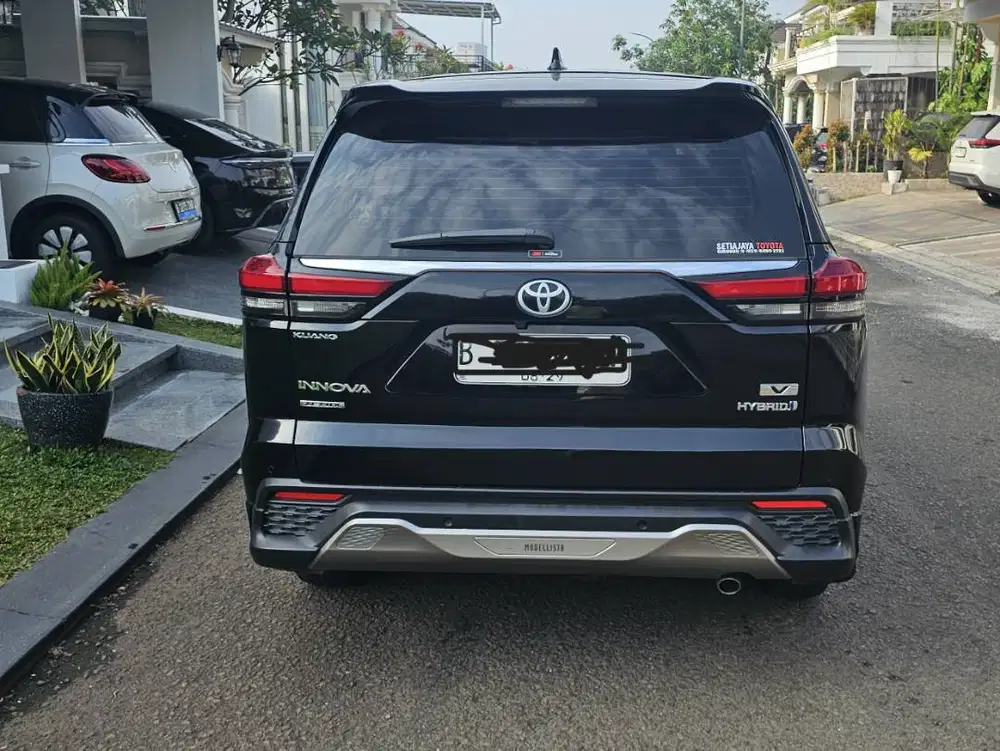 Dijual Kijang Innova Zenix Hybrid Tipe V Modelista siap pakai