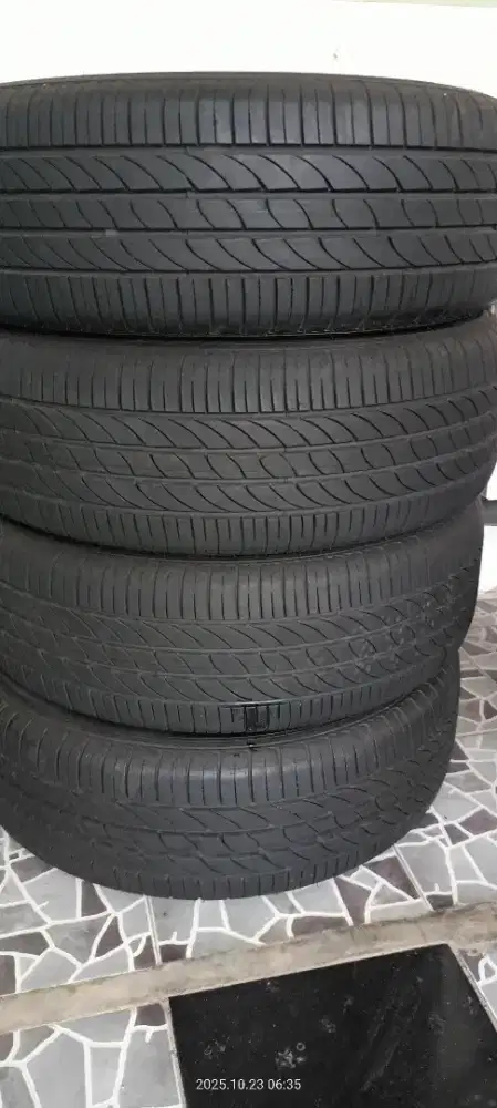 Dijual ban copotan Ford