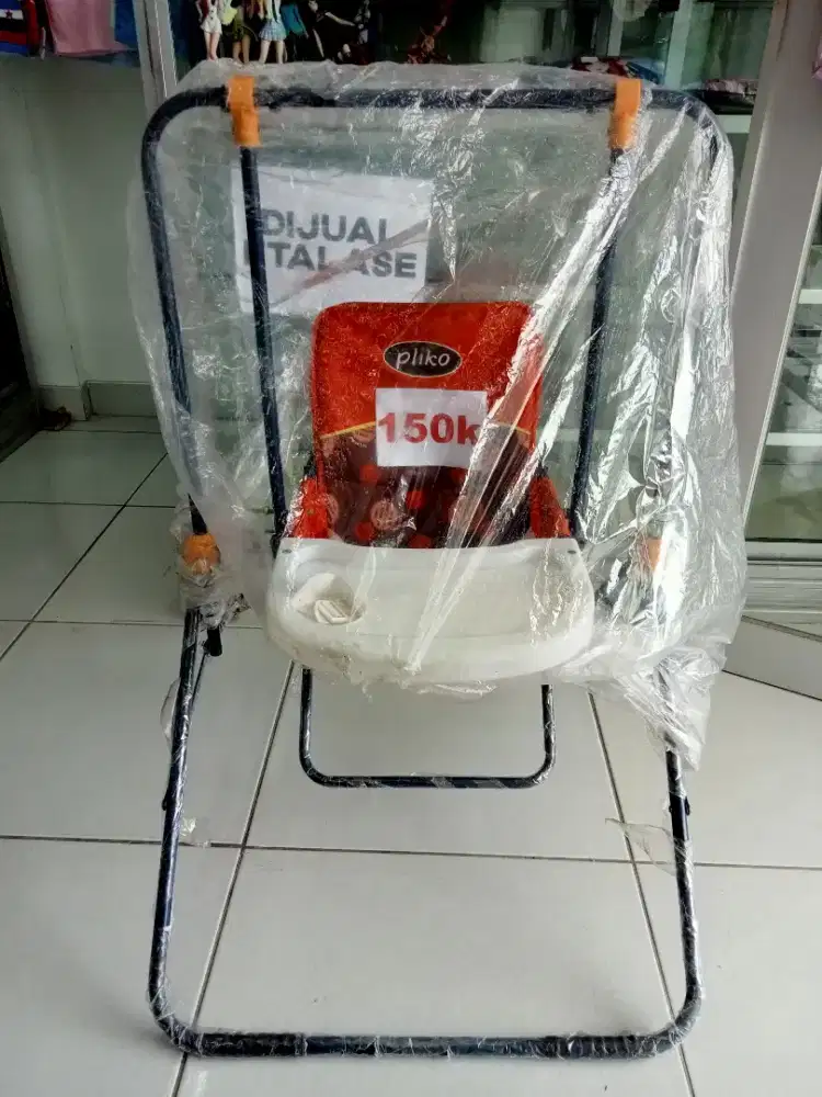 ayunan bayi atau kursi bayi