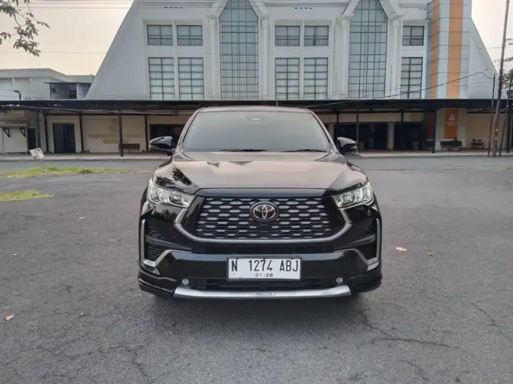 Toyota innova Zenix Q Hybrid cvt 2022