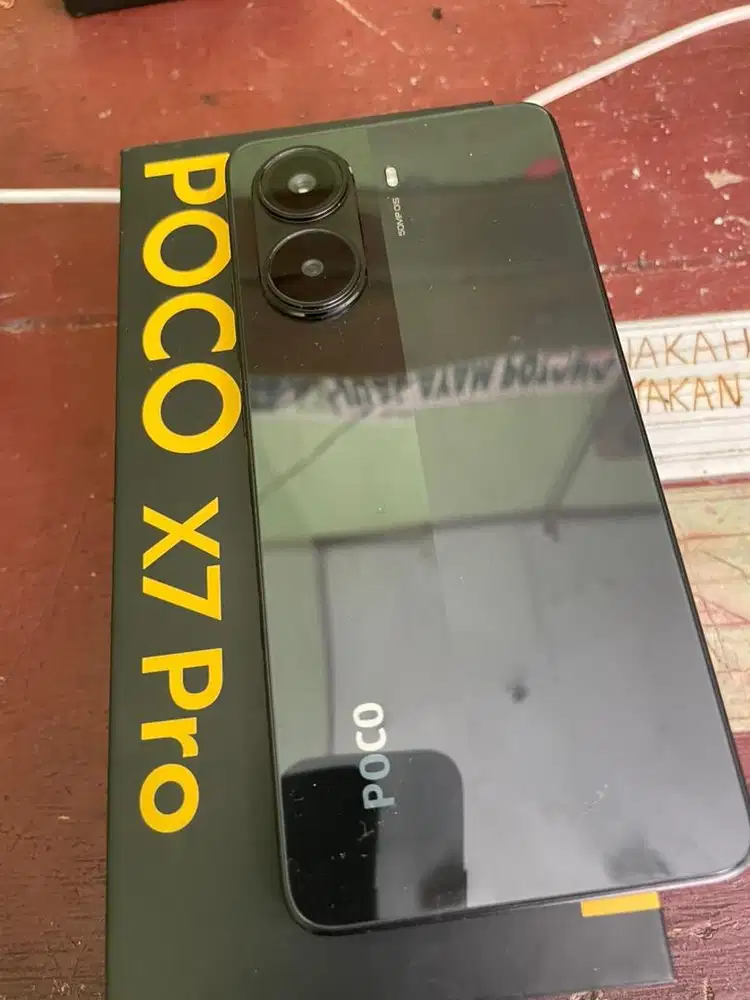 Poco X7 Pro Hitam