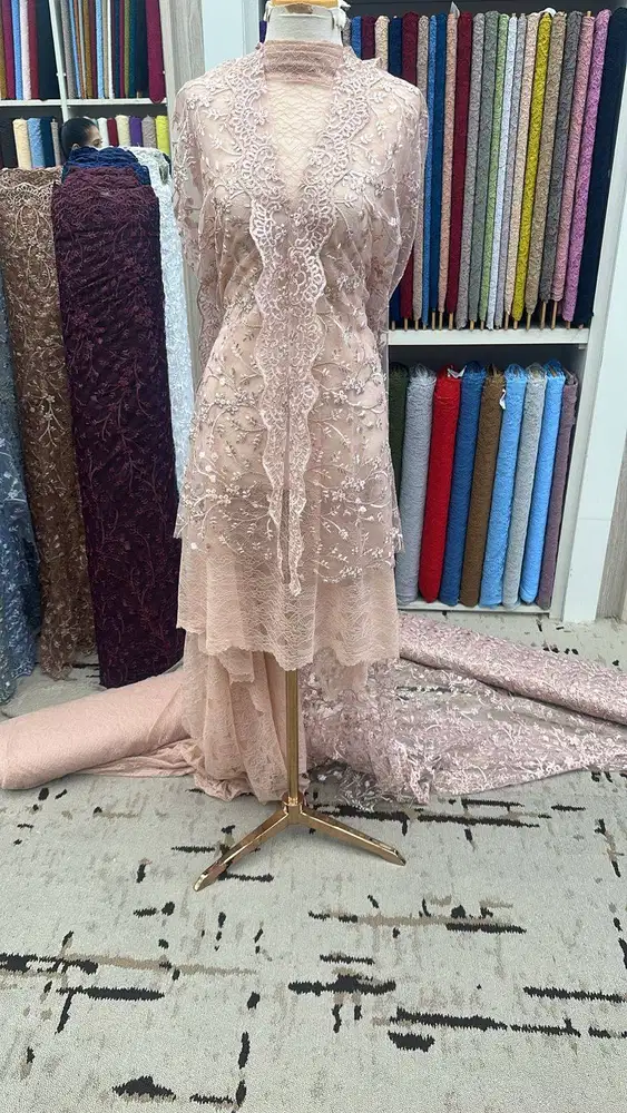 Penjahit Ahli Pola Perempuan
