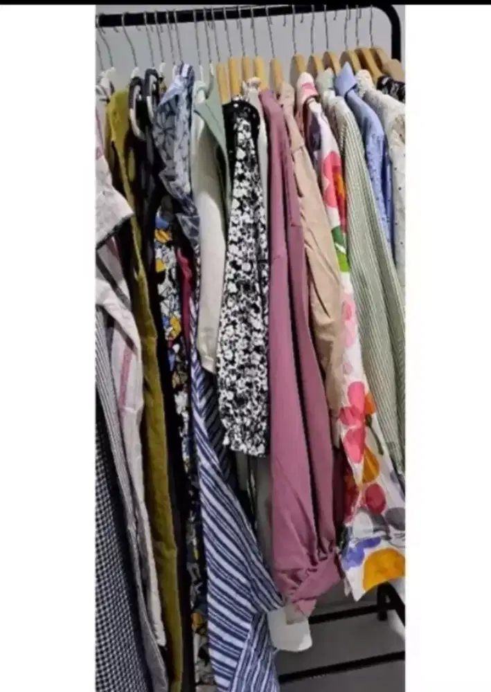 Baju preloved 100 pcs banyak bonus 20 atasan
