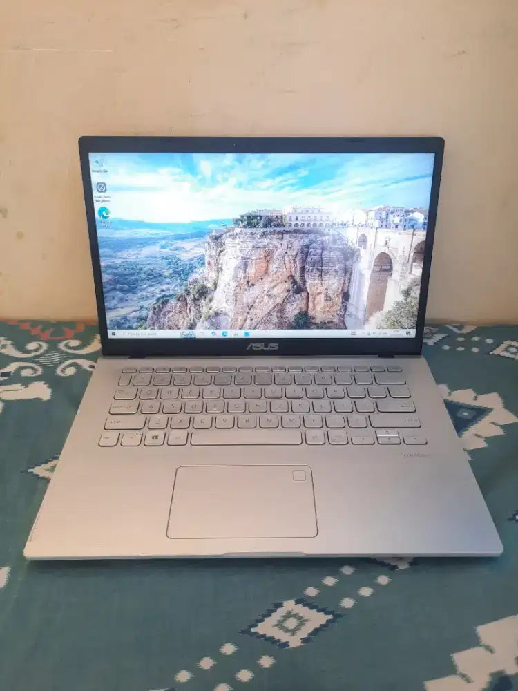Laptop Bekas Asus Vivobook X409B