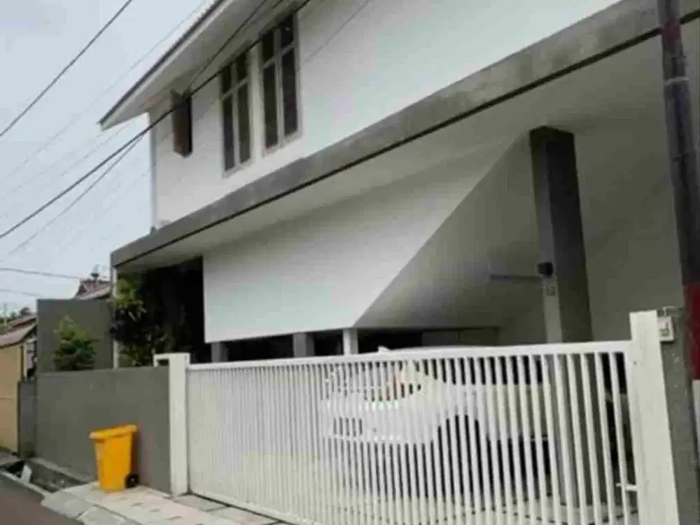 Rumah Dijual Pulomas 2 lantai Siap Huni Bebas Banjir Dekat Akses Tol