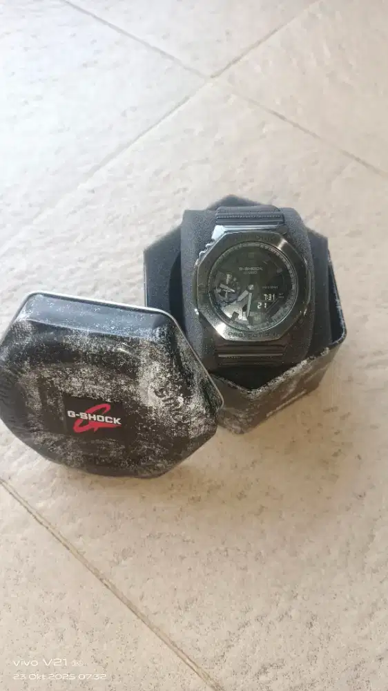 G-SHOCK GM-2100BB-1ADR