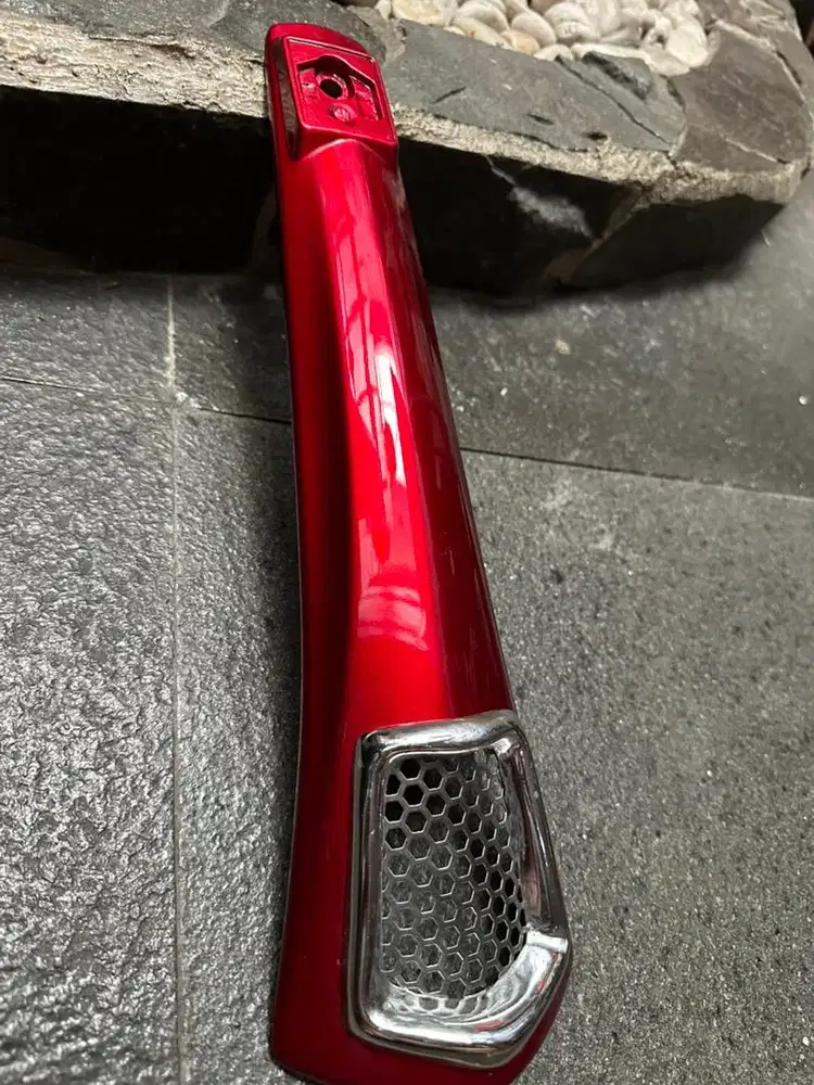 Dasi Vespa Matic Sprint/Primavera / Merah Candy