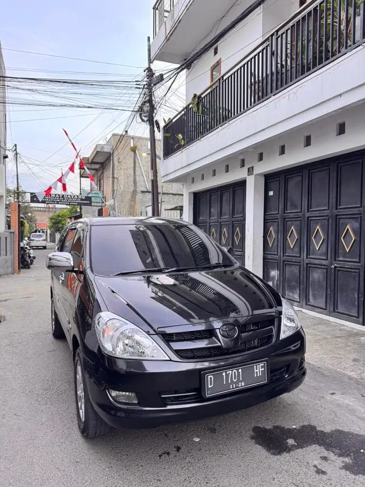 Toyota kijang innova G matic 2005 istimewa siap pakai