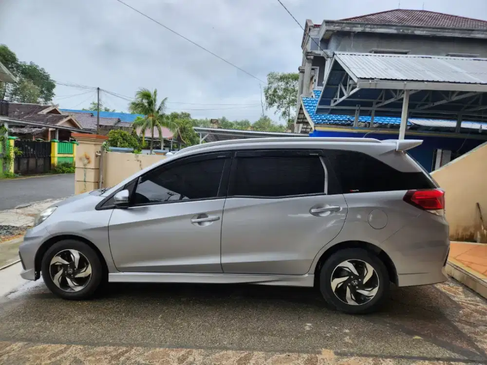 Mobilio Rs 2016 matic silver metalik