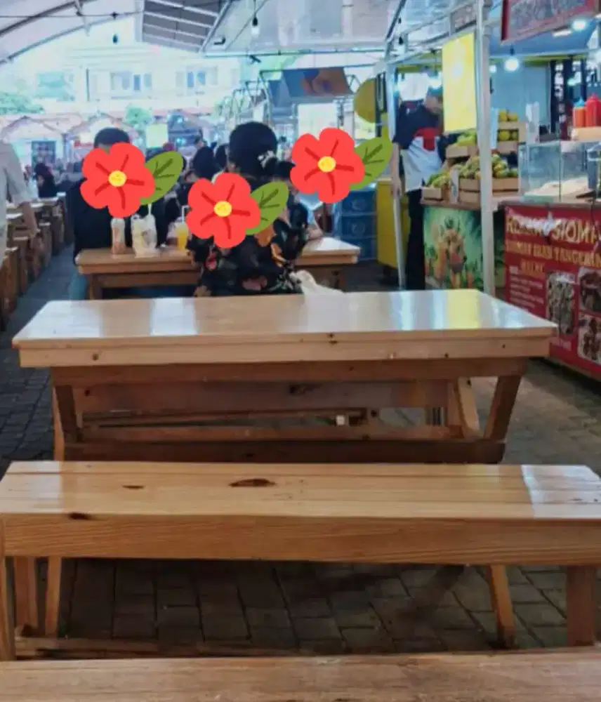 1 set Meja Kedai Jati Belanda