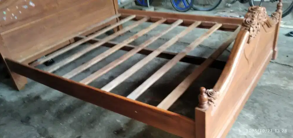 Tempat Tidur dijual