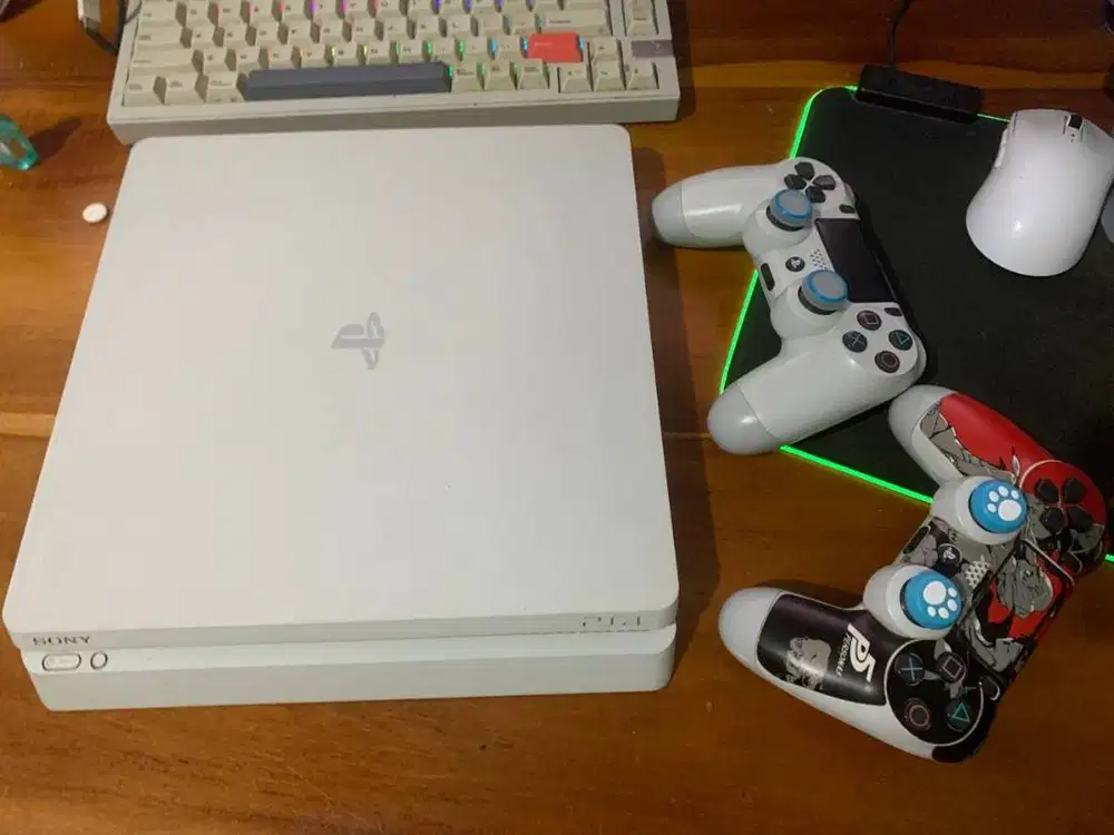 PS 4 Slim (Original) Warna Putih