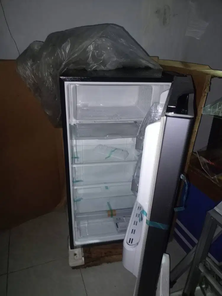 DIJUAL RUGI kulkas Panasonic 1 Pintu NR-AF171S-S